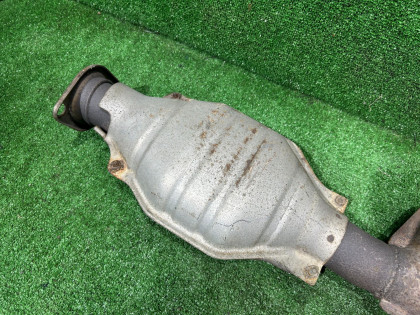 ท่อไอเสียท่อนกลาง SUBARU FORESTER OEM 44200SA080 SG5 2007 EJ205 AT
