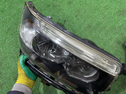 ไฟหน้า SUBARU FORESTER OEM 84002SA121 84002SA131 SG5 2006