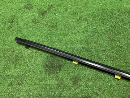 Moldura de la puerta delantera derecha SUBARU FORESTER OEM 61280SA000 SG5 2007 BLACK 32J 32J