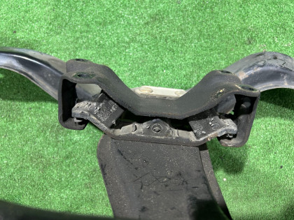 手动变速箱托梁 SUBARU LEGACY OEM 41022AC180 41011AE020 BE5 BH5 2002 EJ208 MT5