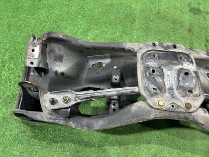 Travesaño delantero SUBARU LEGACY OEM 20101AE030 BE5 BH5 2002 EJ208 MT5