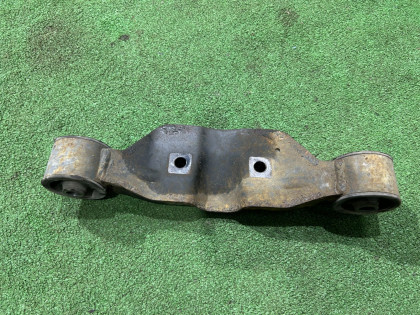 Apoio do diferencial SUBARU LEGACY OEM 41310AE012 BE5 BH5 2002 EJ208 MT5