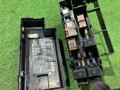 保险丝盒 SUBARU LEGACY OEM 82231AE050 BE5 2002 EJ208 MT5