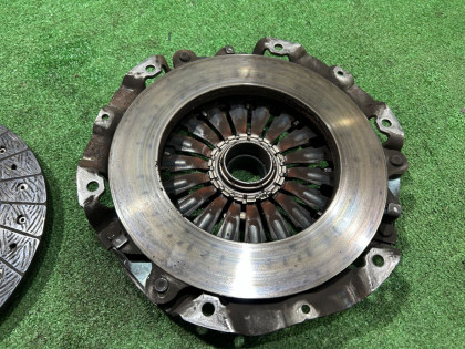 Clutch kit (flywheel, pressure plate, disc) Сцепление SUBARU LEGACY OEM 30210AA570 30100AA840 12342AA070 BE5 2002 EJ208 MT5