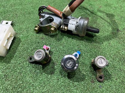 ชุดล็อกพร้อมกุญแจ Замок зажигания SUBARU LEGACY OEM 57491AE632 BE5 2002 BLUE 14L,11K