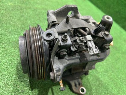 Компрессор кондиционера SUBARU LEGACY OEM 73111AE080 BE5 2002 EJ208 MT5