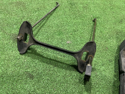 ขายึดแบตเตอรี่ SUBARU LEGACY OEM 82182AA040 82161AA040 82122AA011 BE5 2002