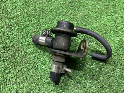 ตัวปรับแรงดันน้ำมันเชื้อเพลิง SUBARU LEGACY OEM 22670AA261 BE5 2002 EJ208 MT5