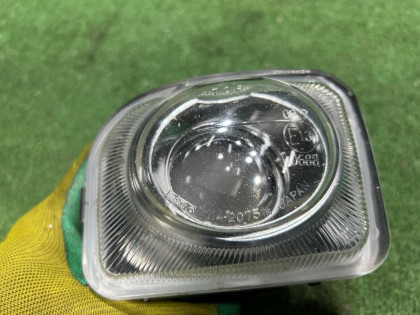 Farol de nevoeiro esquerdo Koito 114-20580 L SUBARU LEGACY OEM 84501AE190 BE5 2002