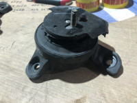 ยางแท่นเครื่องซ้าย SUBARU LANCASTER OEM 41022AE110 BH9 2000 EZ30