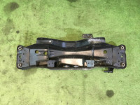 คานรองเครื่อง задняя SUBARU LEGACY OEM 20151FA101 BG9 1995 EJ25D