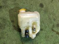 กระปุกน้ำฉีดกระจก 86610AC000 86610FC000 SUBARU LEGACY