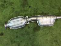 ท่อไอเสียท่อนกลาง SUBARU LEGACY OEM 44200AC080 BG9 1995 EJ25D