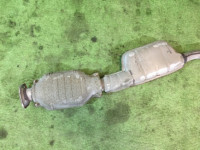 ท่อไอเสียท่อนกลาง SUBARU LEGACY OEM 44200AC080 BG9 1995 EJ25D