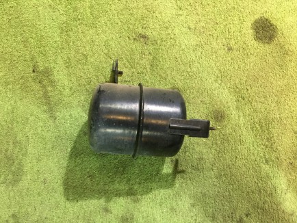 バキュームタンク SUBARU LEGACY OEM 16103AA044 16103AA045 16103AA045 BG5 1997 EJ20H