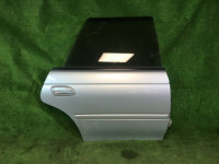 Porta traseira direita SUBARU LEGACY OEM 61400AC300 63210AC120NA BG5 1997 Silver 406