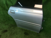 Porta traseira direita SUBARU LEGACY OEM 61400AC300 63210AC120NA BG5 1997 Silver 406