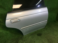 Porta traseira direita SUBARU LEGACY OEM 61400AC300 63210AC120NA BG5 1997 Silver 406