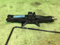 ジャッキ SUBARU LEGACY OEM 97030FA070 BG5 1997