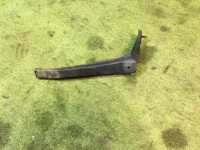 Suporte direito do para-choques dianteiro SUBARU LEGACY OEM 57714AC040 BG5 1997 Silver 406