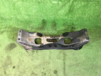 Travesaño delantero SUBARU LANCASTER OEM 20101AE013 BHE 2002 EZ30