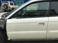 ประตูหน้าซ้าย 60009AE050 60009AE070 SUBARU LANCASTER
