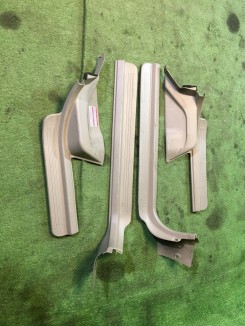 Накладки на пороги SUBARU LANCASTER OEM 94061AE000GE 94061AE010GE 94060AE000GE 94060AE010GE BHE 2002 white pearl 07C