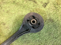 Подушка акпп верхняя SUBARU LANCASTER OEM 41040AE010 BHE 2002 EZ30