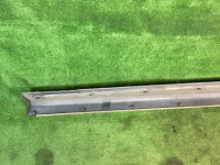 Faldón derecho SUBARU LANCASTER OEM 91111AE080YF BHE 2002 white pearl 07C