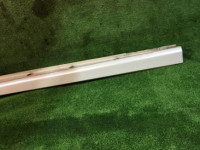 Faldón derecho SUBARU LANCASTER OEM 91111AE080YF BHE 2002 white pearl 07C