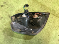 右尾灯 SUBARU LANCASTER OEM 84201AE081 BHE 2002