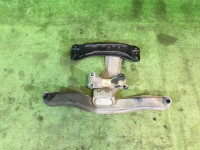 คานรองเกียร์ธรรมดา SUBARU LANCASTER OEM 41021FC010 41021AC470 41021AC330 BH9 1998 EJ254