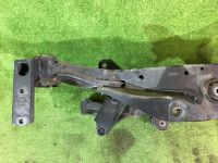 Travessa задняя SUBARU LANCASTER OEM 20152AE000 20152AE001 BH9 1998 EJ254