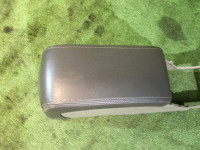 Glovebox and armrest SUBARU LANCASTER OEM 92111AE030AD BH9 1998 Beige 8L5