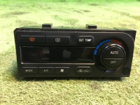 Mando de climatización SUBARU LANCASTER OEM 72311AE000 BH9 1998 EJ254