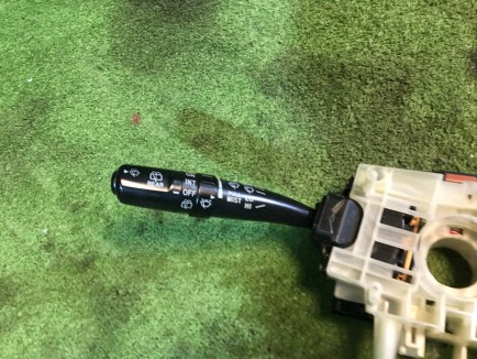 Steering column switch assembly SUBARU LANCASTER OEM 83111AE020 BH9 1998 EJ254
