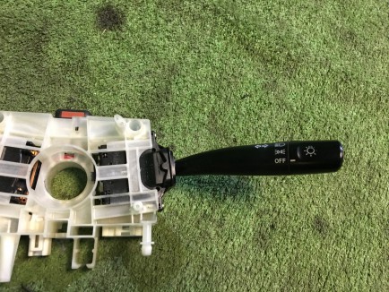 Steering column switch assembly SUBARU LANCASTER OEM 83111AE020 BH9 1998 EJ254