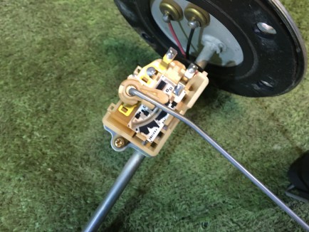 燃料レベルセンサー SUBARU LANCASTER OEM 42081AE010 BH9 1998 EJ254