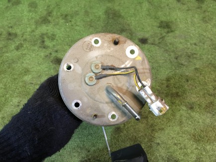 燃料レベルセンサー SUBARU LANCASTER OEM 42081AE010 BH9 1998 EJ254