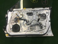 Puerta delantera derecha SUBARU LANCASTER OEM 60009AE040 60009AE060 BH9 2001 Silver 1U2