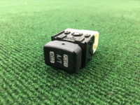 สวิตช์ Power/Hold 83245AE000 SUBARU LANCASTER