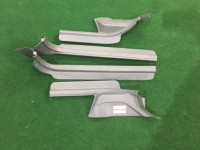 คิ้วชายบันได SUBARU LANCASTER OEM 94061AE000OA 94061AE010OA 94060AE000OA 94060AE010OA BH9 2001 Silver 1U2