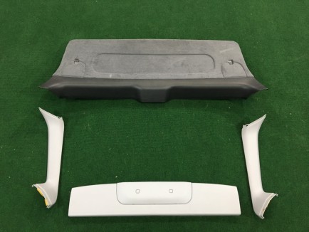 Revestimento da porta da bagageira SUBARU LANCASTER OEM 94320AE011AC 94310AE000OB 94310AE020OB 94310AE030OB BH9 2001 Silver 1U2