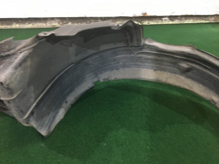 Right front wheel arch liner SUBARU LANCASTER OEM 59110AE020 BH9 2001 Silver 1U2