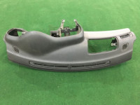 ダッシュボード SUBARU LANCASTER OEM 66045AE000ML BH9 2001 Silver 1U2
