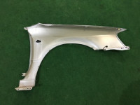 Aleta delantera izquierda SUBARU LEGACY OEM 57120AE011 BH9 2001 Silver 01G