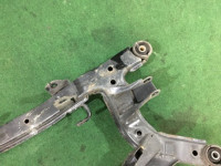 Crossmember задняя SUBARU LANCASTER OEM 20152AE000 20152AE001 BHE 2000 EZ30