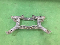 Crossmember задняя SUBARU LANCASTER OEM 20152AE000 20152AE001 BHE 2000 EZ30