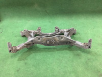คานรองเครื่อง задняя 20152AE000 20152AE001 SUBARU LANCASTER