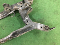 Crossmember задняя SUBARU LANCASTER OEM 20152AE000 20152AE001 BHE 2000 EZ30
